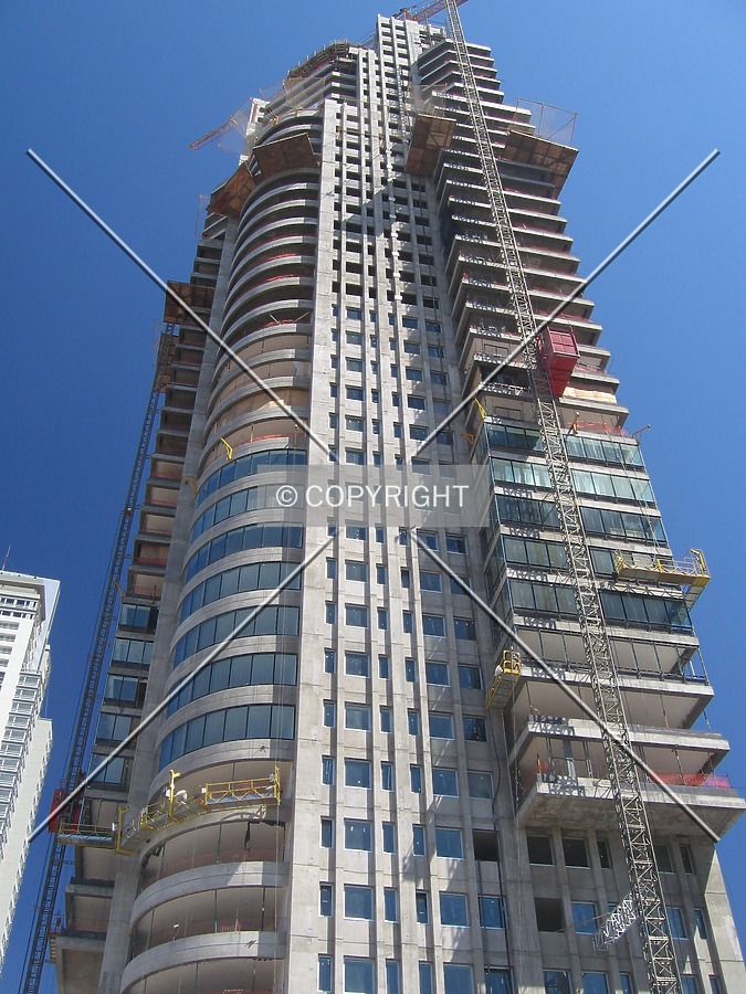 Torre Renoir 1 by Maximiliano Buono