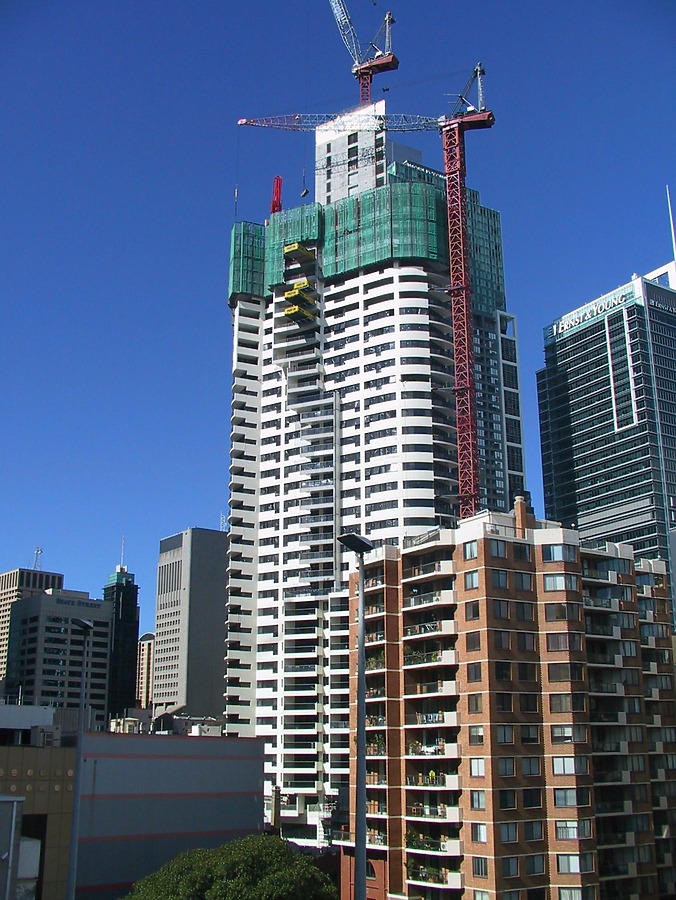 Meriton Tower by John Bek