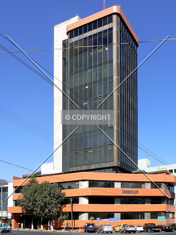 Edificio ISSEMYM by Luis Ibáñez