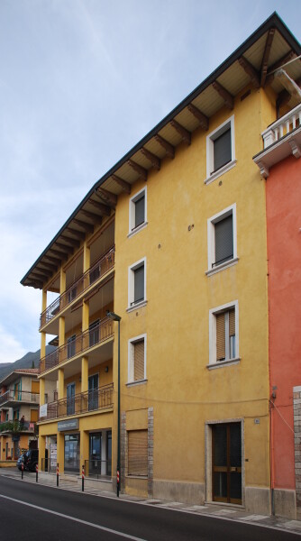 Via Zanardelli 30-32