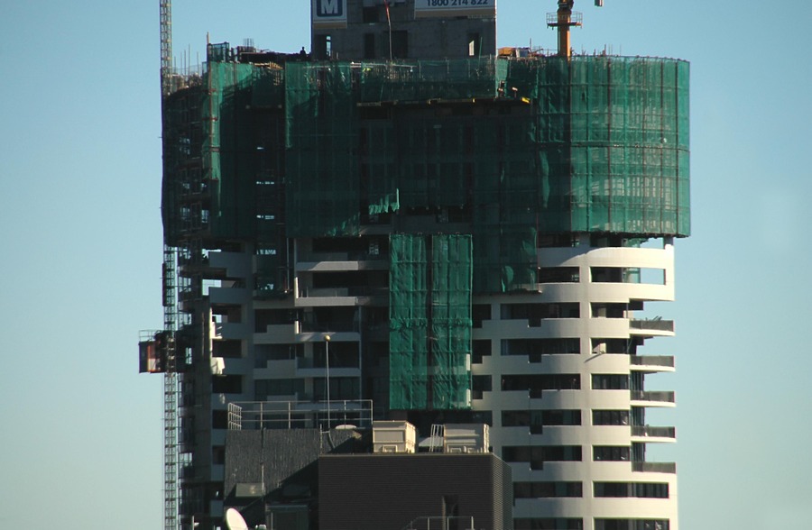 Meriton Tower by John Bek