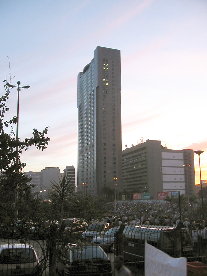 Rio Metropolitan by Virgilio Grimaldi