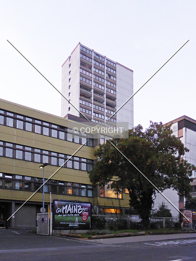 Münsterstraße 8 by Nephilim