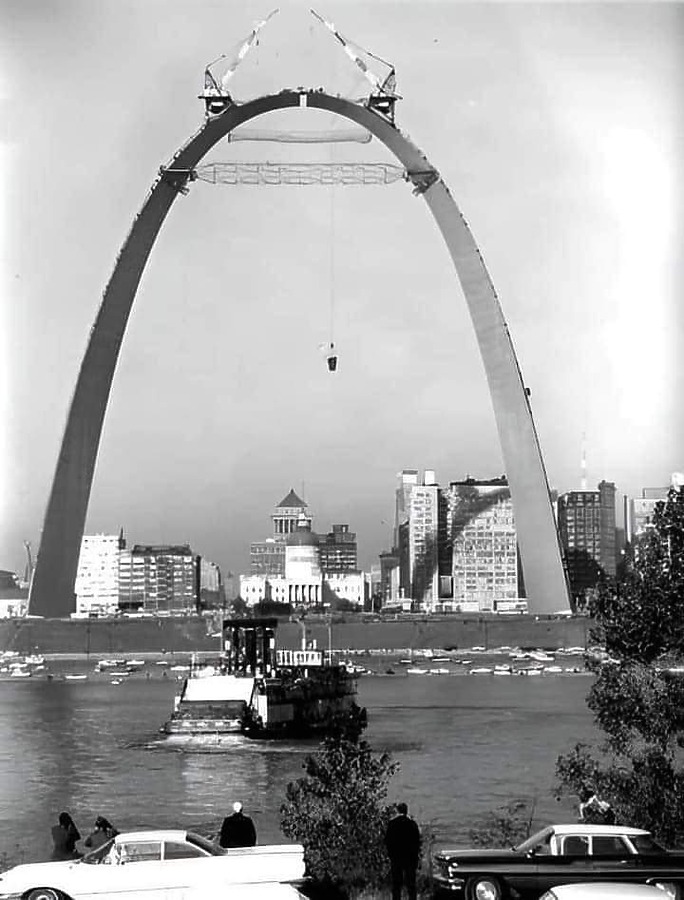 Gateway Arch by Mr. 314