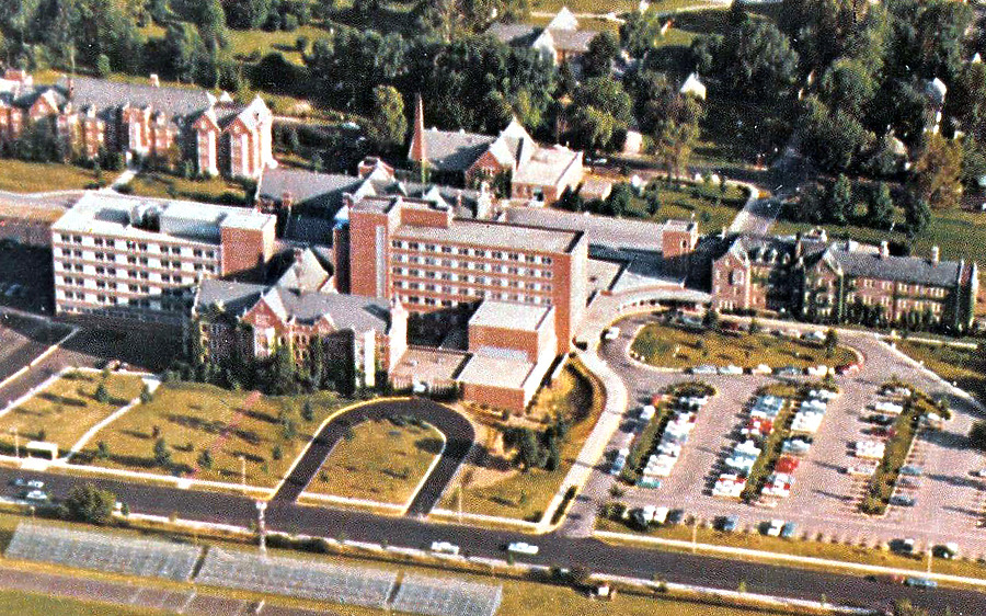 IU Health Ball Memorial Hospital North Tower by Uni Graphics