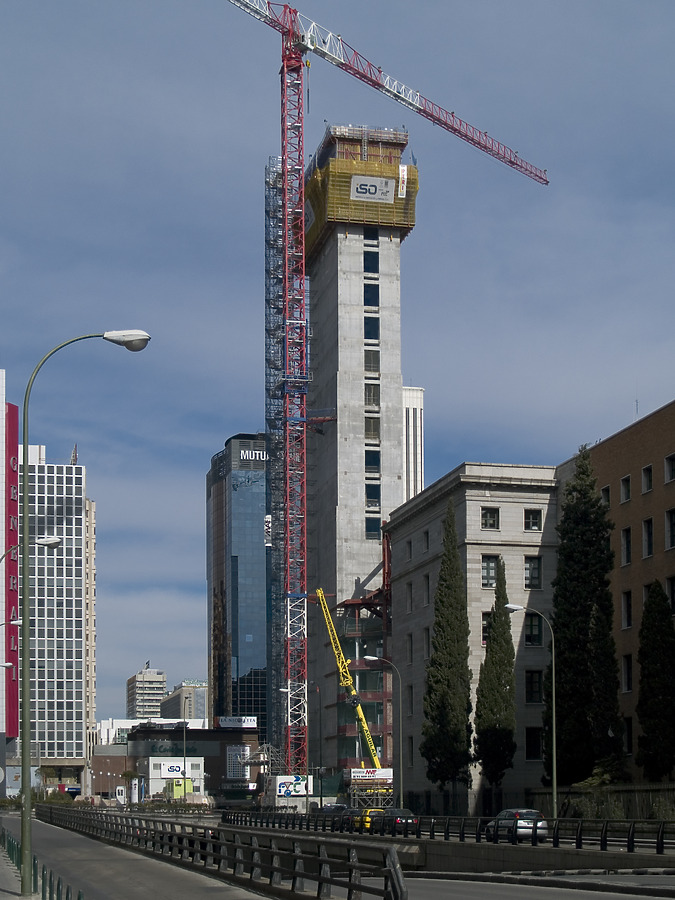 Nuevo Edificio Windsor by Cesar Serrano