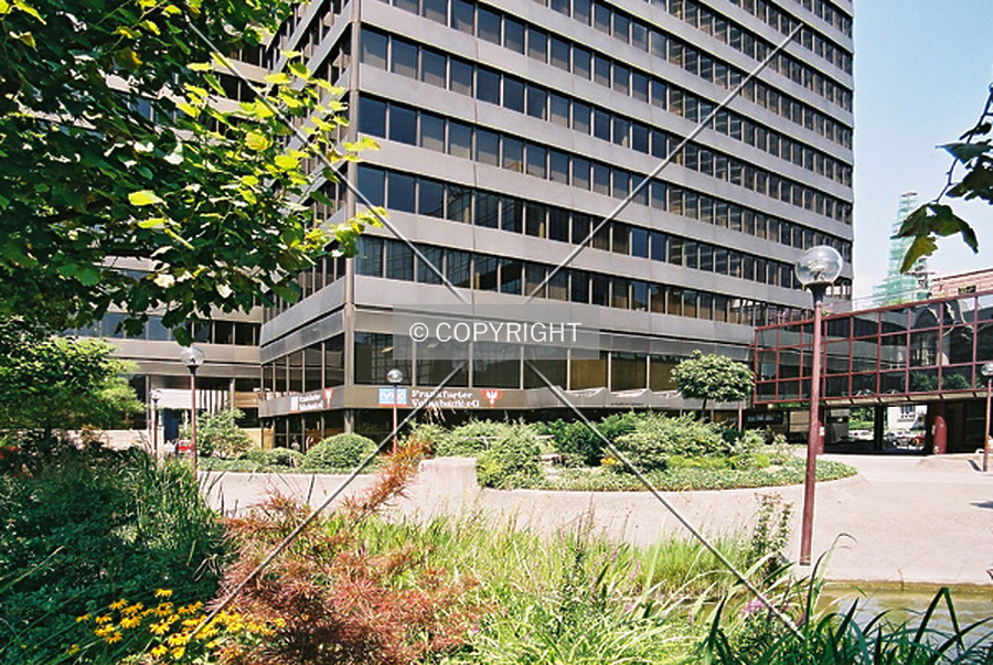 Hochhaus Platz der Republik by Nephilim