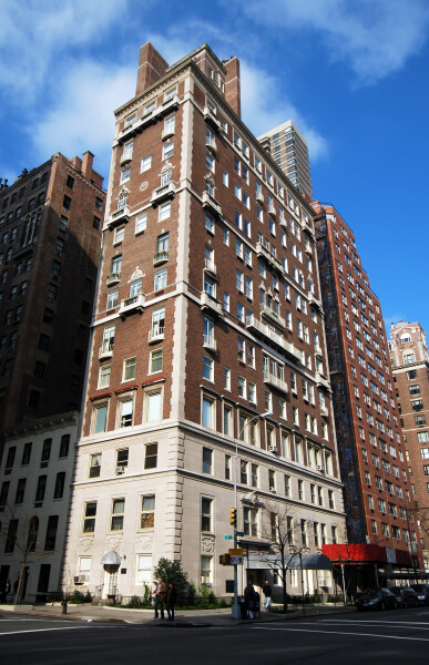 4 Sutton Place