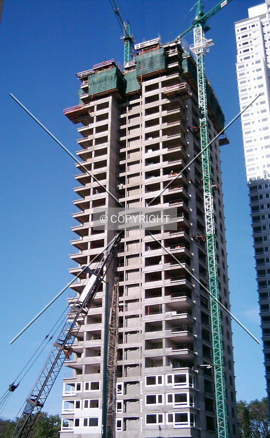 Torre del Parque by Maximiliano Buono