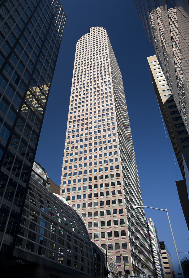 Wells Fargo Center by Pavel Toczynski