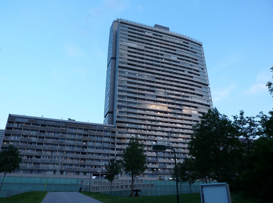 Mischek Tower by Judikaƫl Ninon