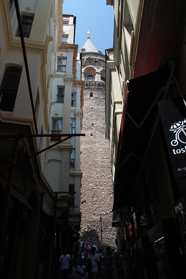 Galata Tower by Kjetil Balog