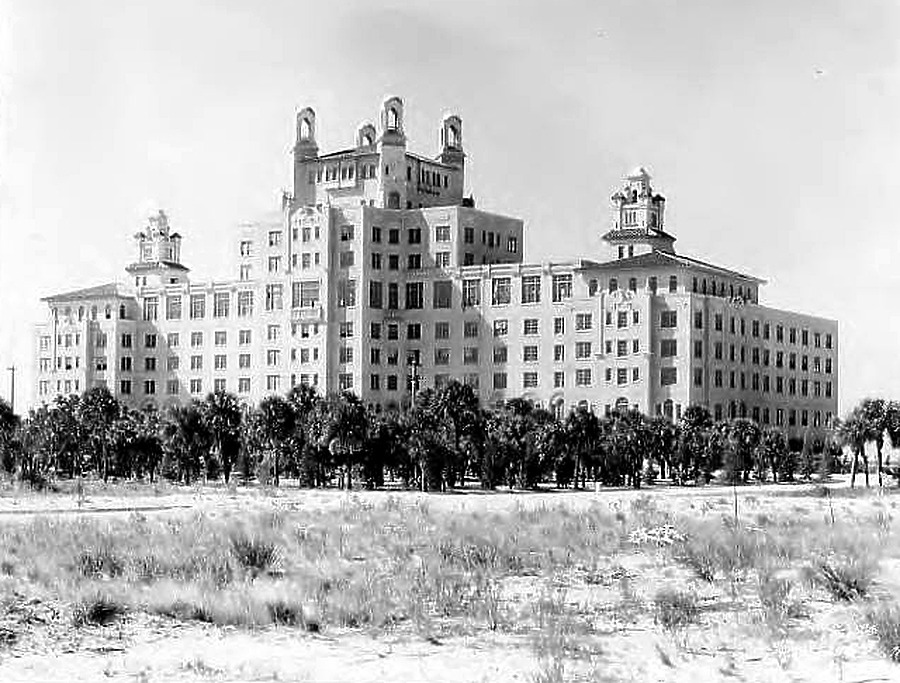 The Don CeSar Beach Resort by Burgert Brothers/ Courtesy, Tampa-Hillsborough County Public Library System