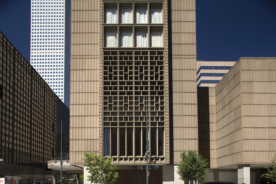 Sheraton Denver Downtown Hotel by Pavel Toczynski
