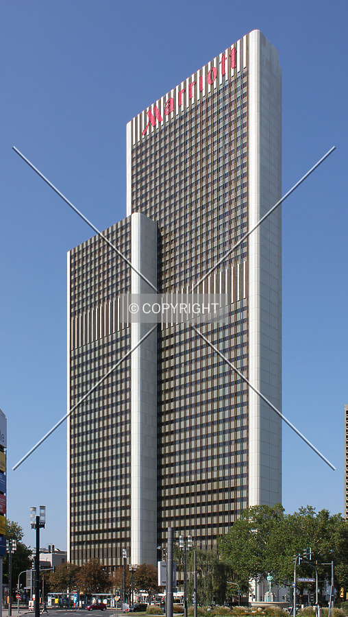 Plaza Büro Center by Emmanuel D.