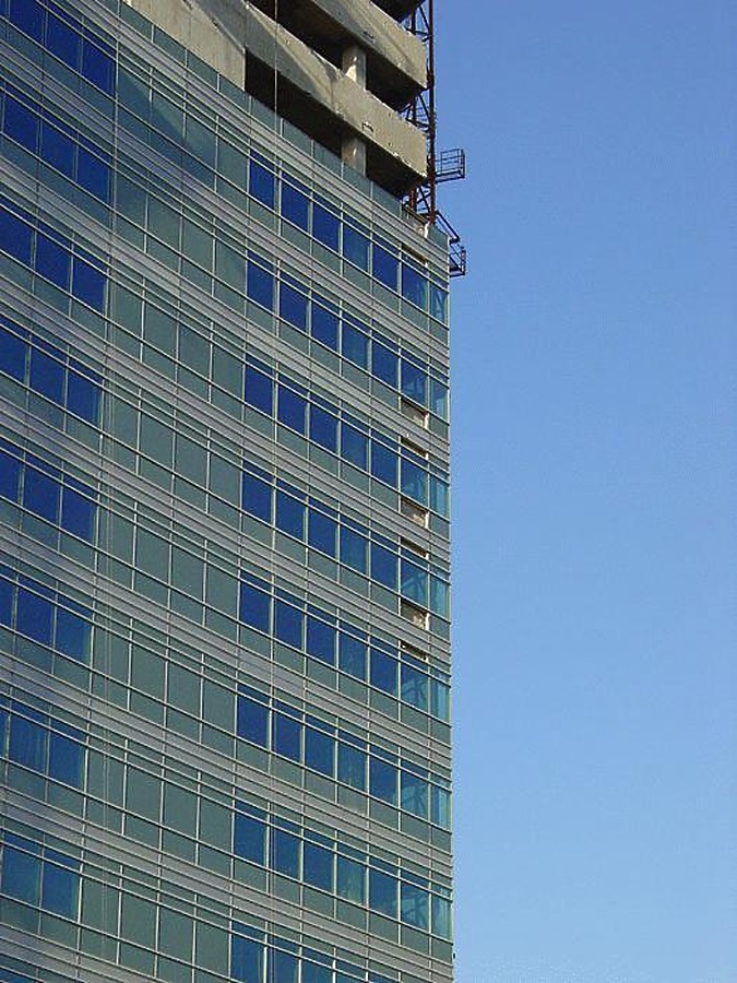 La Guardia Plaza 4 by Michiel van Dijk