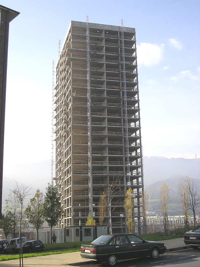 Torre IX by Mikel Allende
