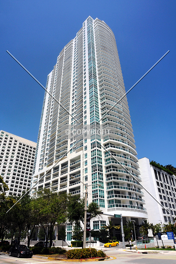 Plaza on Brickell Tower II by Jorge Molina