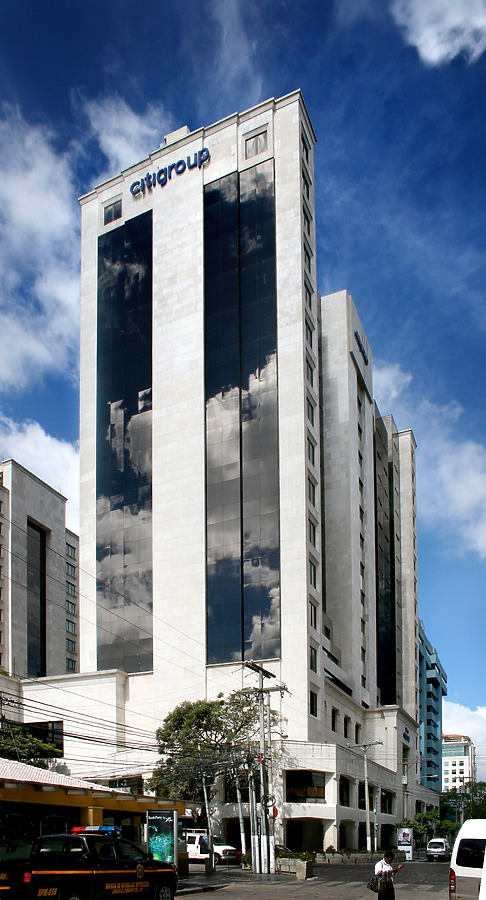 Torre Citibank by Jim Schwartz