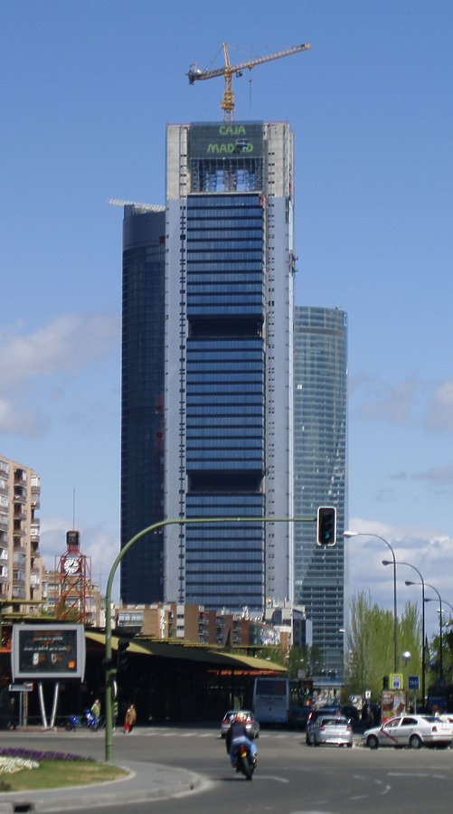 Torre Caja Madrid by Cesar Serrano