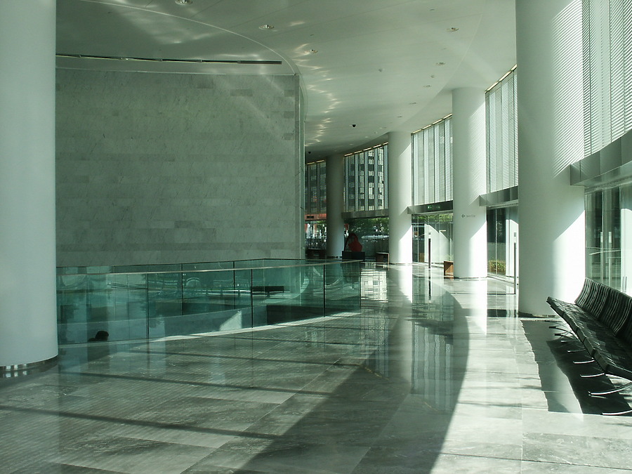 Tour EDF by Daniel Kieckhefer