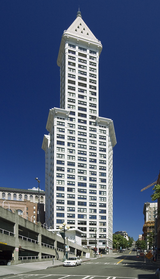 Smith Tower by Pavel Toczynski