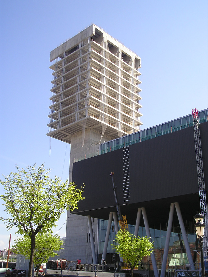 Torre BEC by Mikel Allende