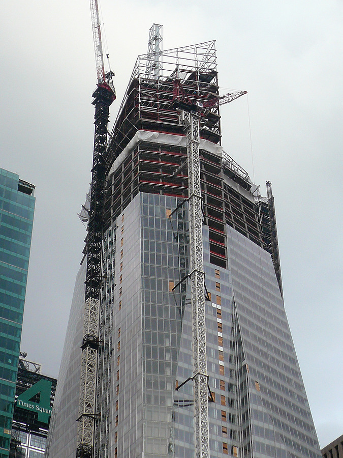 Bank of America Tower by Nate Lindsey