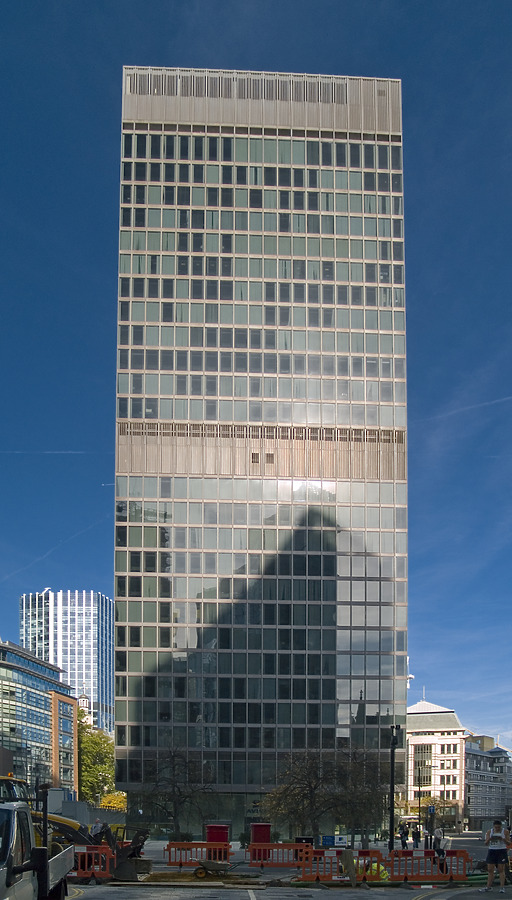 Aviva Tower by Cesar Serrano
