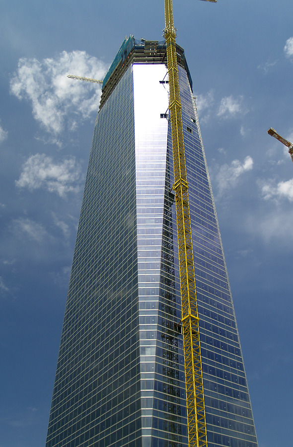 Torre de Cristal by Cesar Serrano
