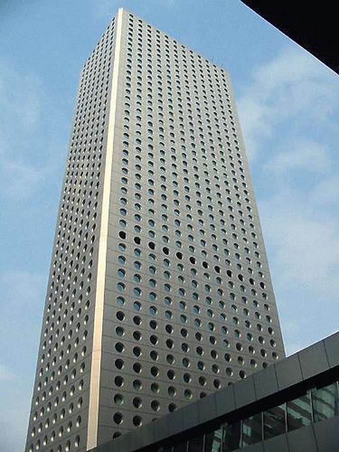 Jardine House by Rogan Coles