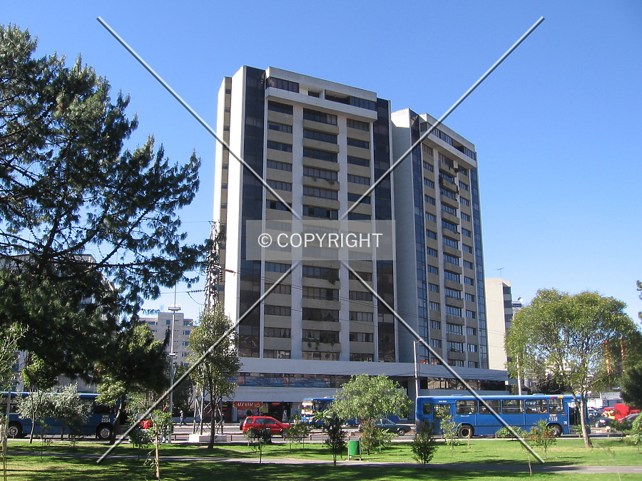 Edificio Parque de la Carolina by Rodrigo Salas