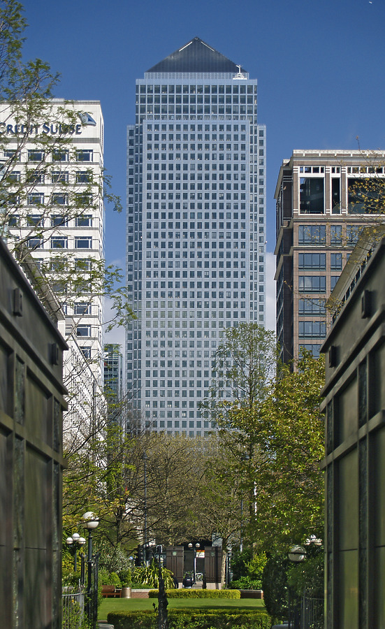 One Canada Square by Cesar Serrano