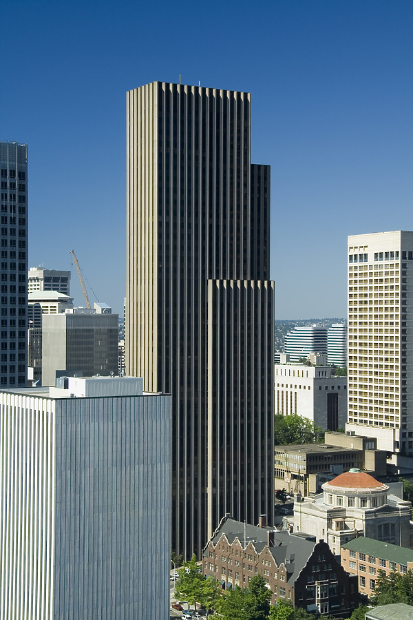 901 Fifth Avenue by Pavel Toczynski