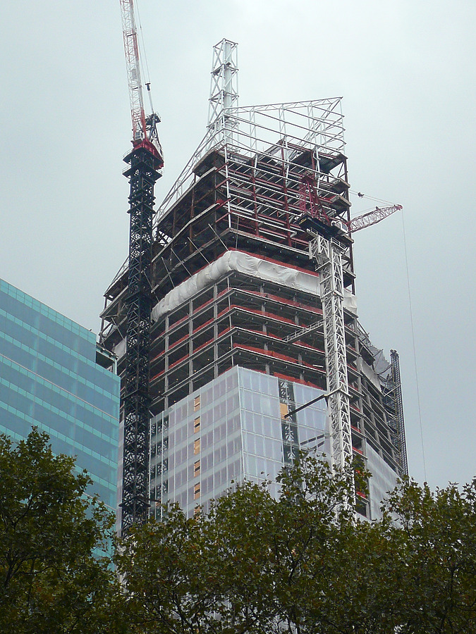 Bank of America Tower by Nate Lindsey