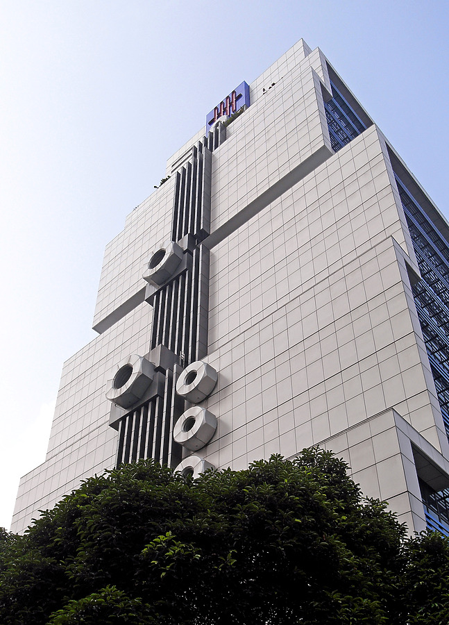 Bank of Asia Tower by Horst Kiechle