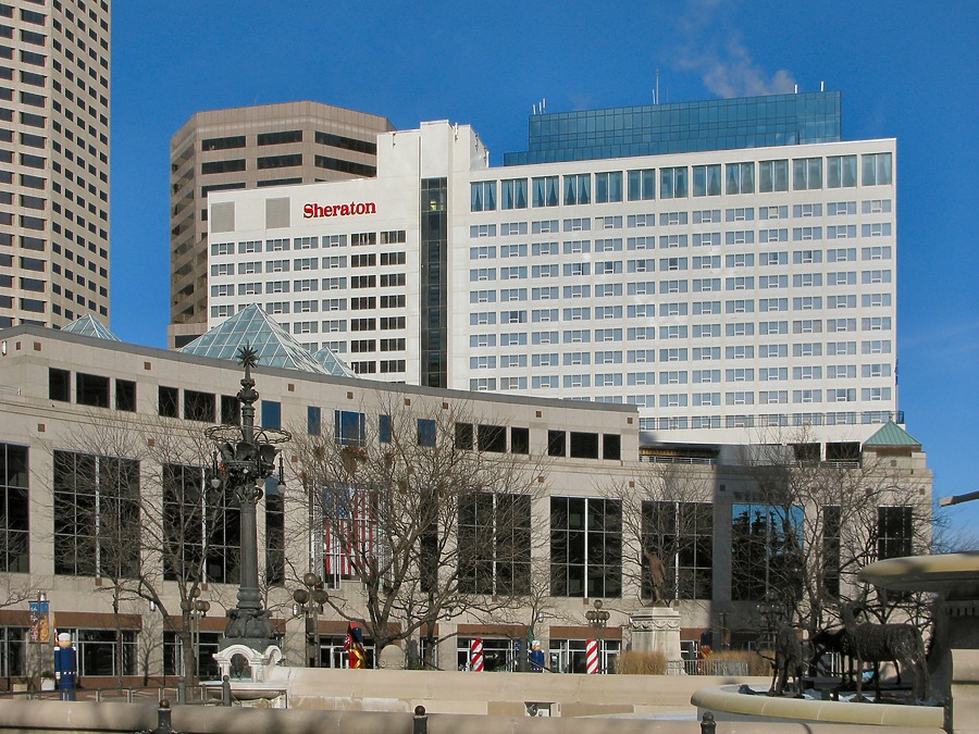 Sheraton Indianapolis City Centre by James Peacock