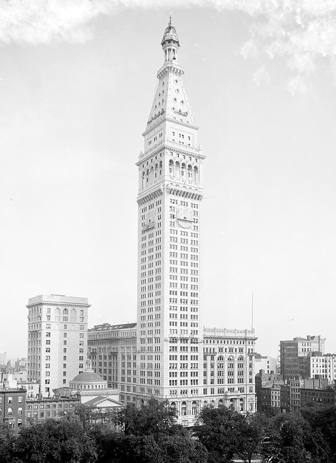 Metropolitan Life Tower by Detroit Publishing Co.