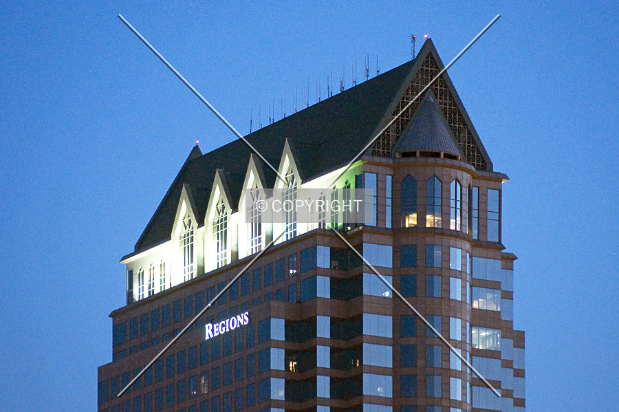 100 North Tampa by Jorge Molina