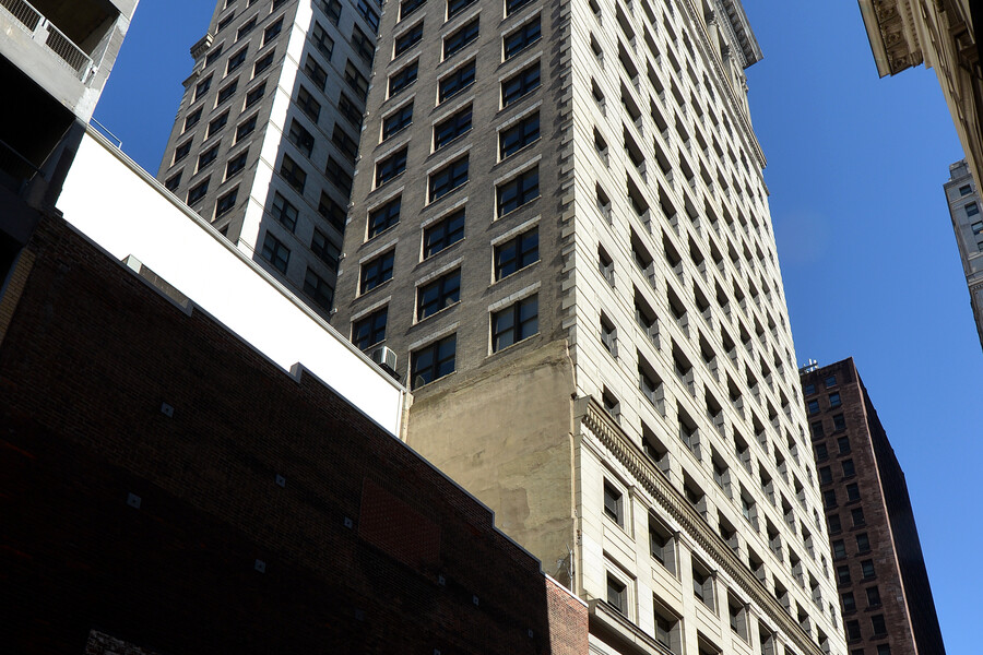 Land Title & Trust Building Annex