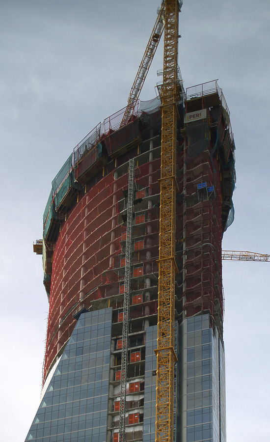 Torre Espacio by Cesar Serrano