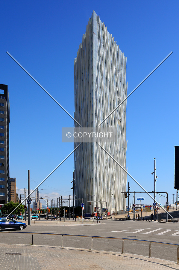 Torre Diagonal Zero Zero by David Guija