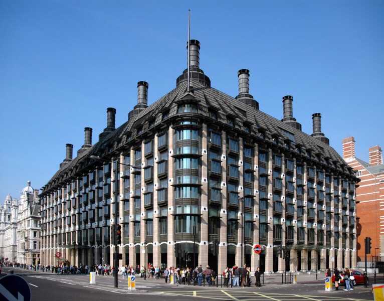 View from the junction of Westminster Bridge Road and Bridge Street