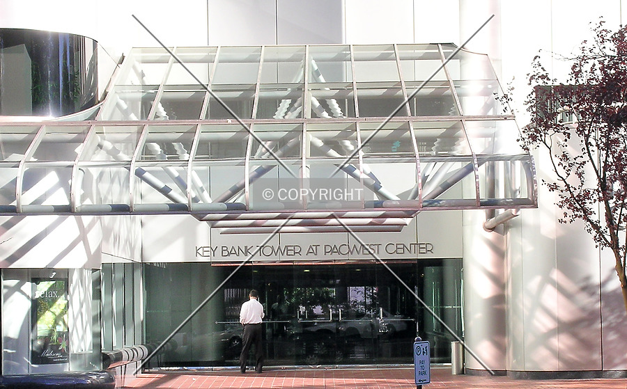 Pacwest Center by Serdica