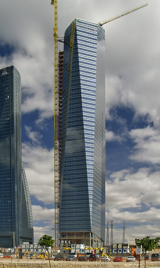 Torre de Cristal by Cesar Serrano
