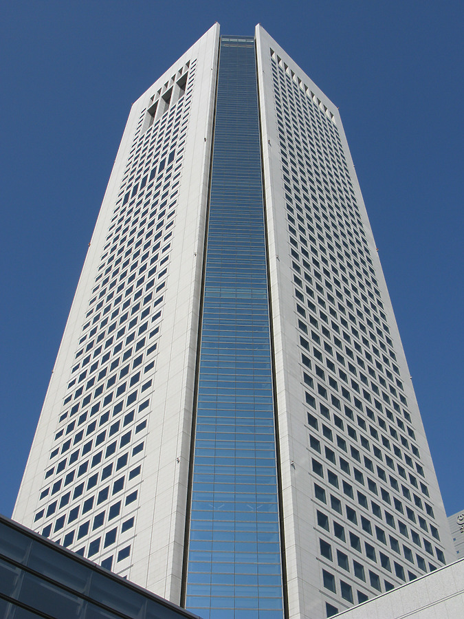 Tokyo Opera City Tower by Kevin Hemphill