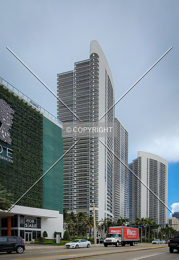 The Beach Club Tower 3 by Ryan Hildebrand