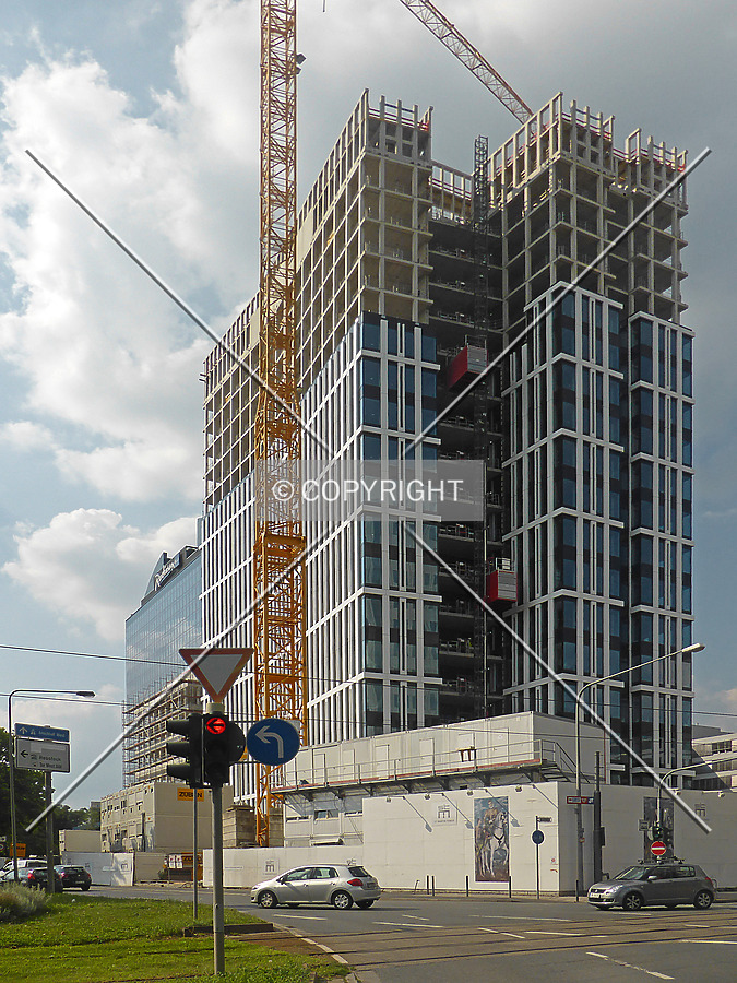 St. Martin Tower by Nephilim