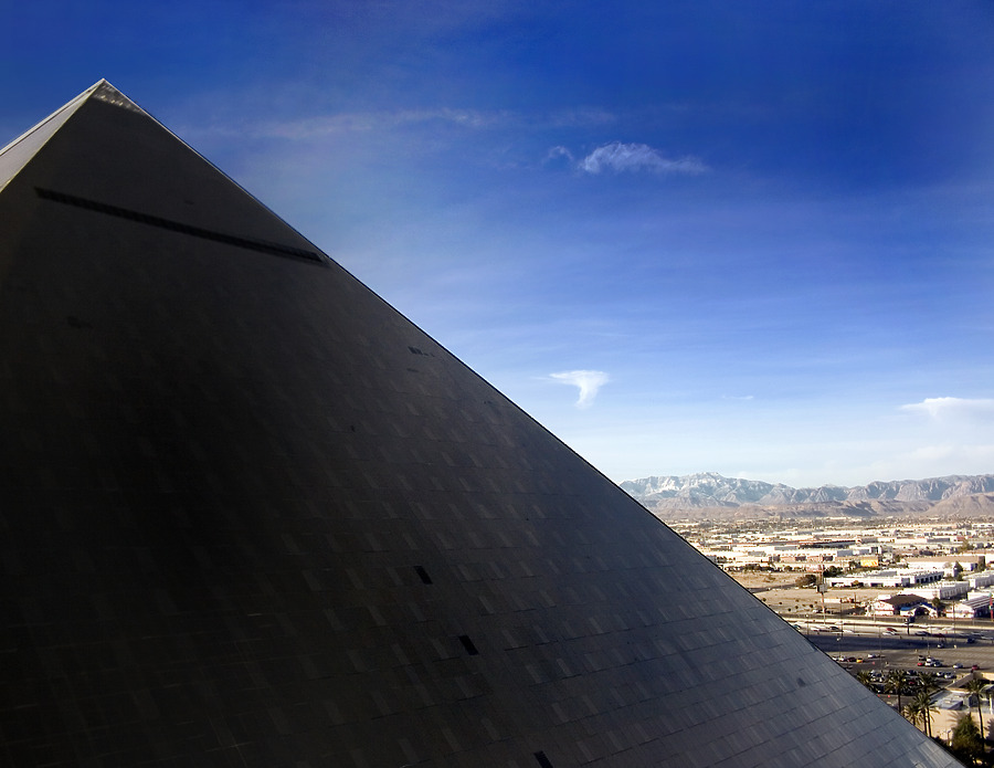 Luxor Pyramid by Jim Schwartz