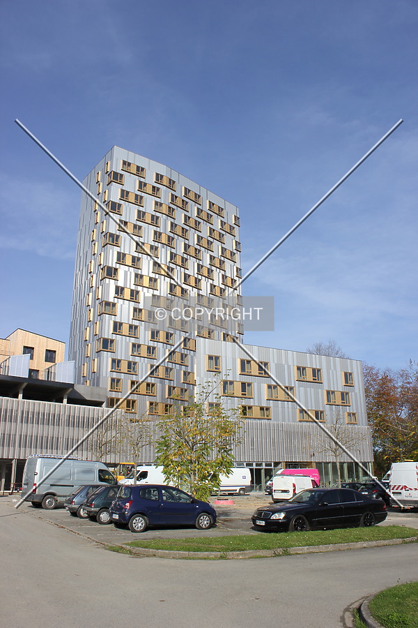 Tour Michel Denis by Florian Barbier